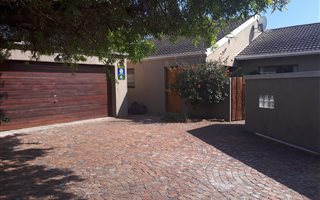 1 Bedroom Apartment in Duynefontein