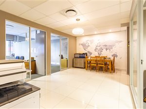 106 m² Commercial space in De Waterkant