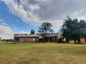 8.8 ha Farm in Mooiplaats AH