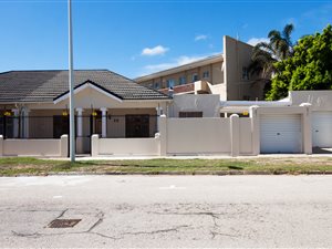 3 Bed House in Richmond Hill