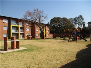 2 Bed Apartment in Montana Park