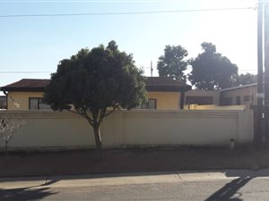 2 Bedroom House in Mabopane