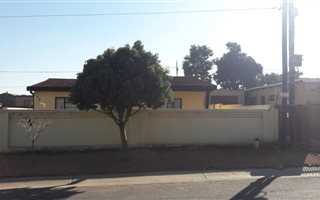2 Bedroom House in Mabopane