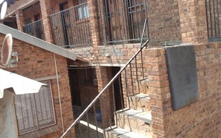 2 Bedroom House in Tembisa