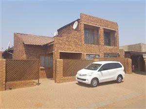 2 Bedroom House in Tembisa