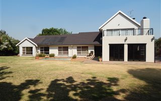 5 Bedroom House in Constantia Kloof