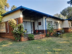 4 Bed House in Kwaggasrand