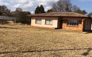 1729 m² Land available in Freemanville