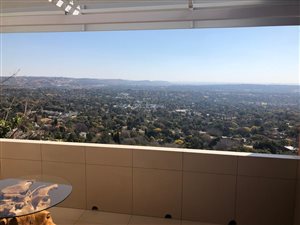 4 Bed Apartment in Northcliff