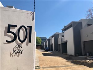 2 Bed Townhouse in Menlo Park