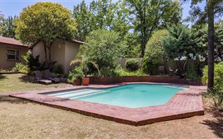 3 Bedroom Townhouse in Bryanston