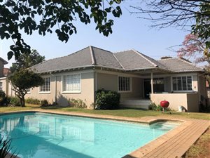 350 m² Commercial space in Highlands North