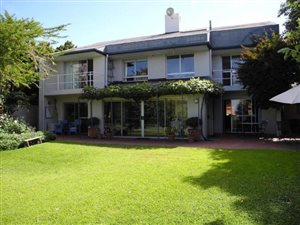 3.5 Bed House in Zeekoevlei