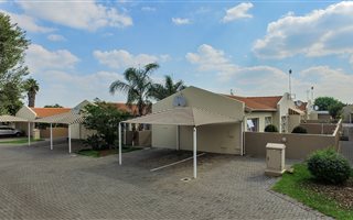 3 Bedroom Simplex in Meyersdal