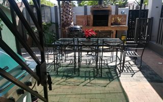 3 Bedroom House in Noordheuwel