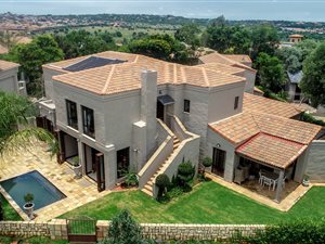 5 Bed House in Woodhill