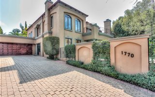 4 Bedroom House in Dainfern