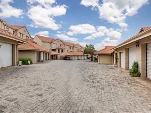2 Bed Townhouse in Illovo