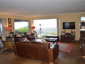 4 Bed House in Helderkruin