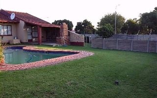 3 Bedroom House in Esther Park