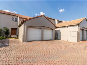 2 Bed Apartment in Gallo Manor