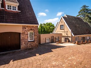 4 Bed Townhouse in Assagay