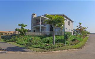 4 Bedroom House in Palm Lakes Estate