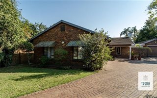 3 Bedroom House in Manors