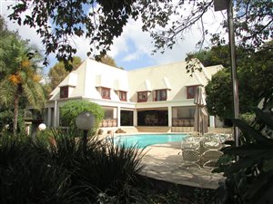 6 Bed House in Randjesfontein