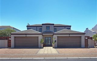 3 Bedroom House in Big Bay