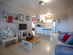 2 Bed Apartment in Bothasig