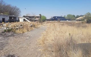 1.1 ha Land available in Alrode