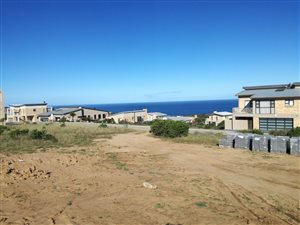 726 m² Land available in Reebok