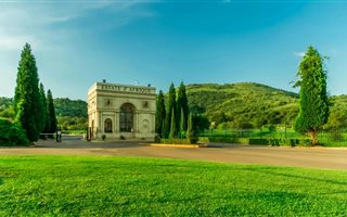 858 m² Land available in Estate D Afrique