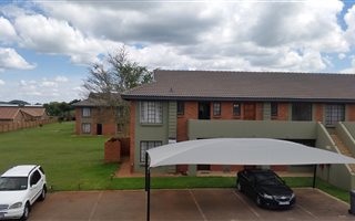 2 Bedroom Apartment in Theresa Park
