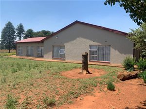 2.3 ha Smallholding in Westonaria