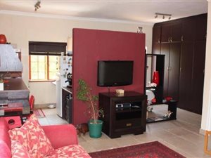 1 Bedroom Garden Cottage in Bromhof