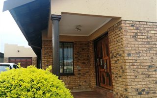 3 Bedroom House in Lindo Park