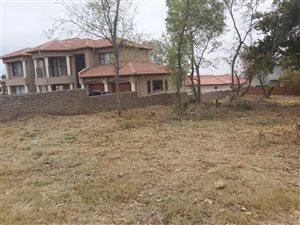 1080 m² Land available in Amandasig