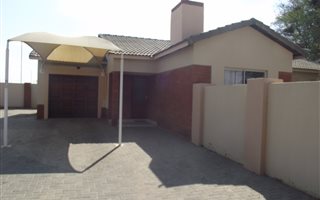 3 Bedroom House in Lephalale (Ellisras)