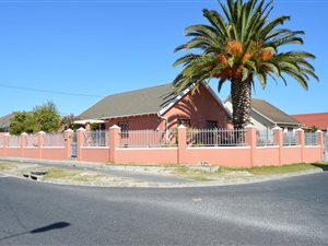3 Bed House in Retreat