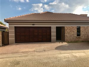 3 Bed Simplex in Newmarket Park