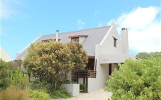 3 Bedroom House in Bettys Bay