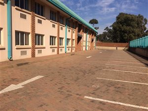 1076 m² Industrial space in Wychwood