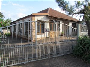 3.5 Bed House in Sea View