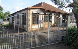 3 Bedroom House in Sea View