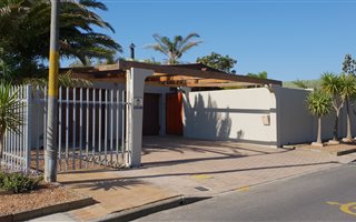 3 Bedroom House in Bracken Heights