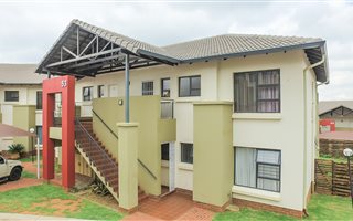 2 Bedroom Townhouse in Oakdene