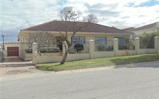 4 Bedroom House in Newton Park