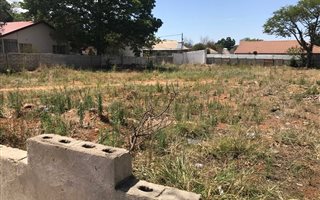 1575 m² Land available in Moregloed